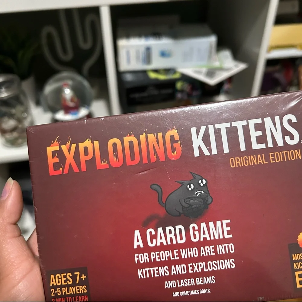 Exploding Kittens Card Game - Picture 2 of 4